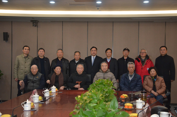 6-趙振元與老領導、大師親切合影留念.JPG